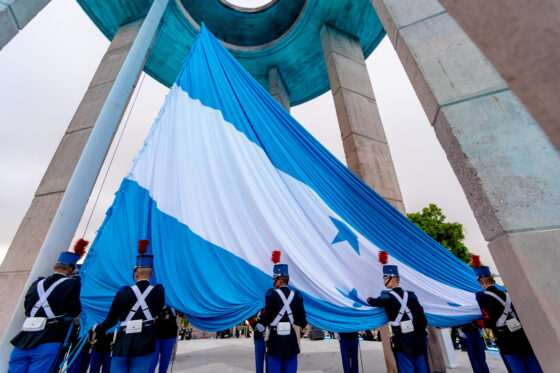 Izada de la Bandera Nacional de Honduras